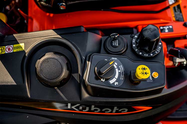 Easy to Reach Operator Controls Easy to Reach Operator Controls